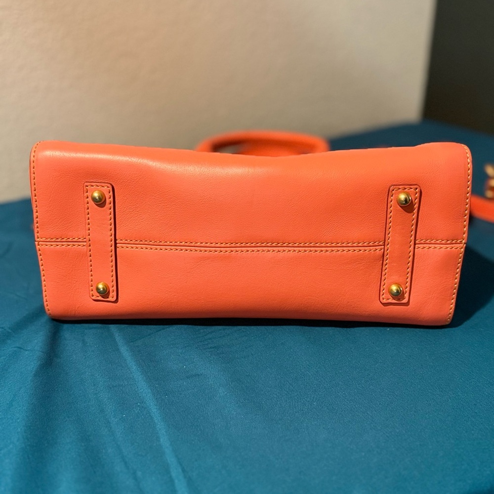 Dooney & Bourke Camden Salmon Florentine Italian Leather NWT RARE! HTF - Picture 4 of 15